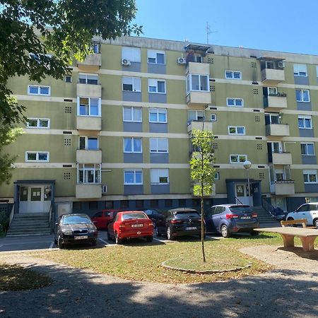 Astoria Apartment วาราชดีน ภายนอก รูปภาพ