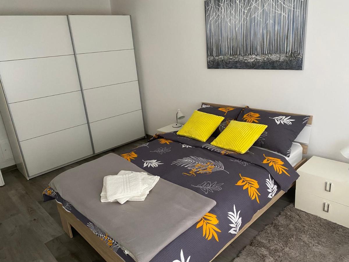 Astoria Apartment วาราชดีน ภายนอก รูปภาพ