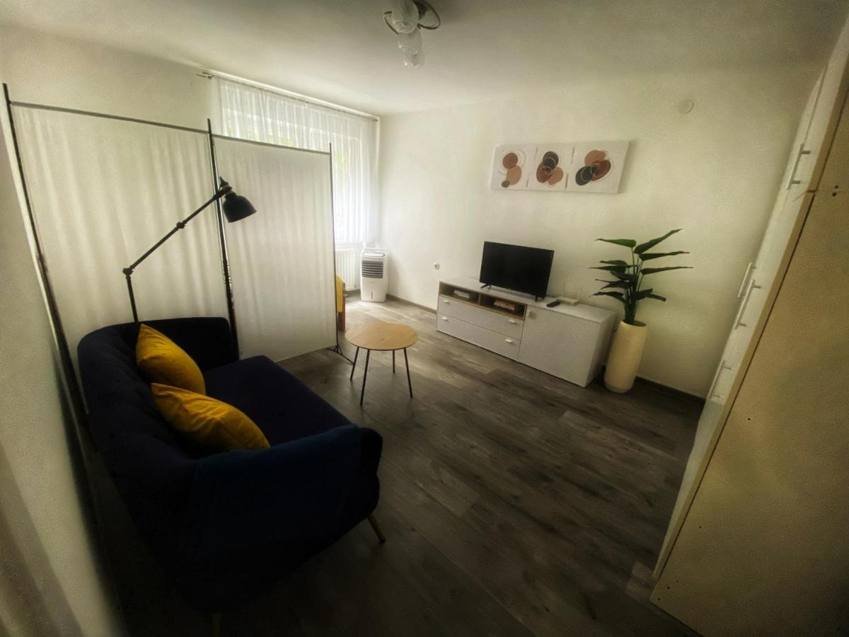 Astoria Apartment วาราชดีน ภายนอก รูปภาพ