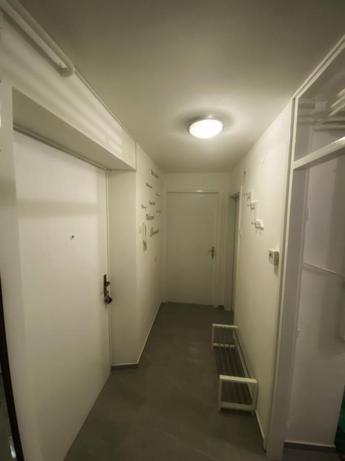 Astoria Apartment วาราชดีน ภายนอก รูปภาพ